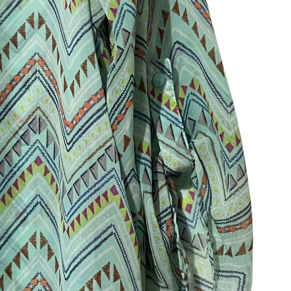 Bongo Plus Tunic Blouse Size 2X Green Chevron Print - Picture 2 of 8